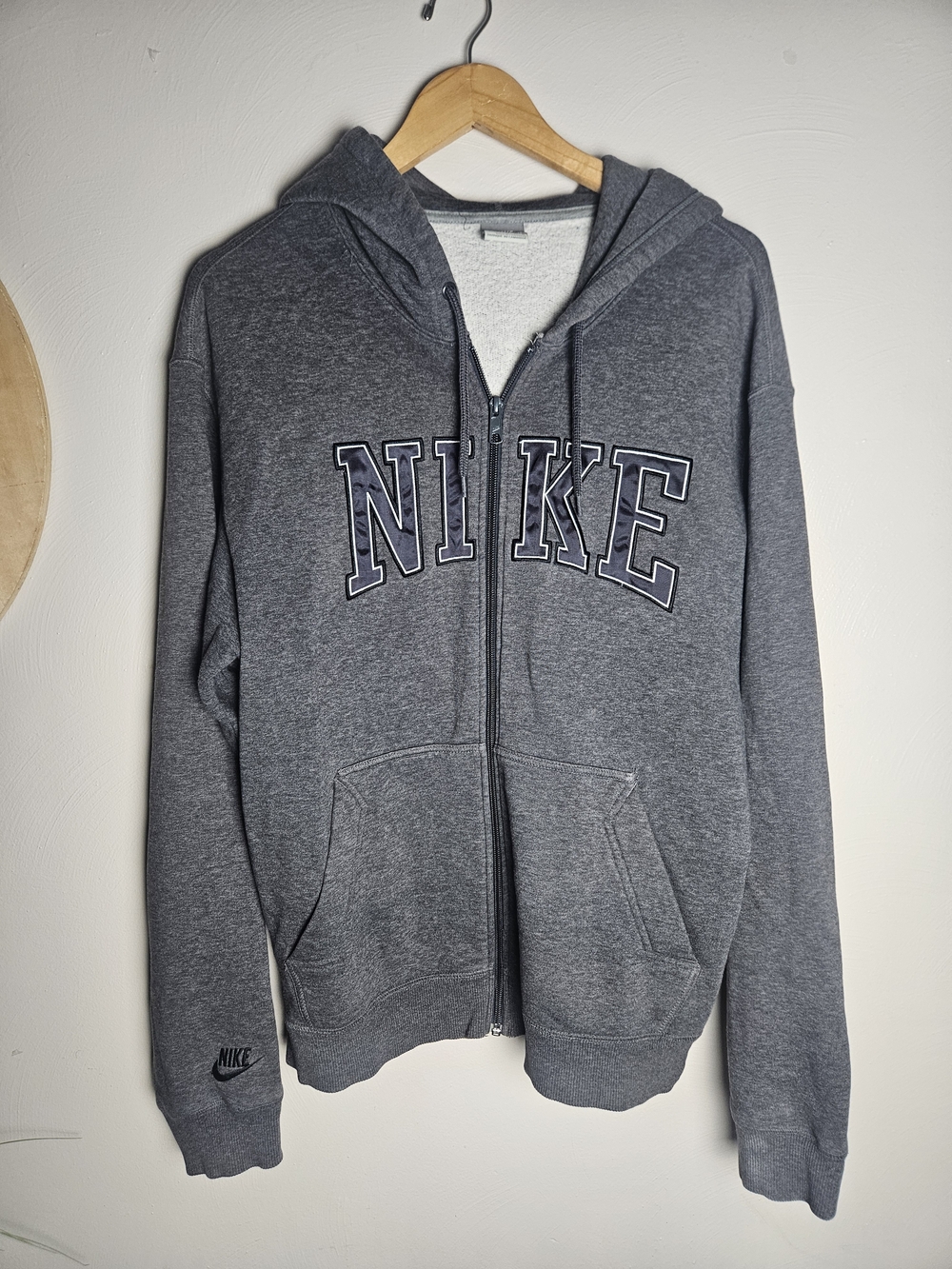 Nike Men's Gray Full-Zip Hoodie Sweatshirt
